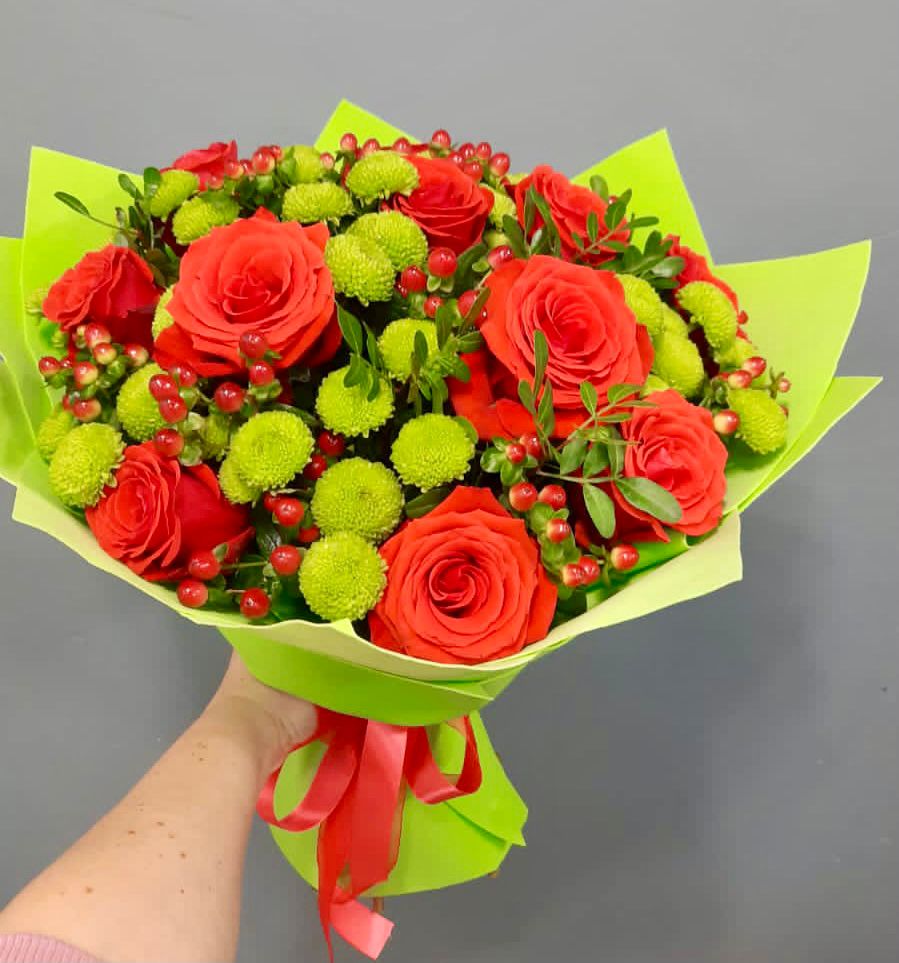 Букет цветов из: Хризантемы и Розы в Мезени