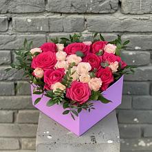 Цветочная композиция из Розы в коробке в Мезени