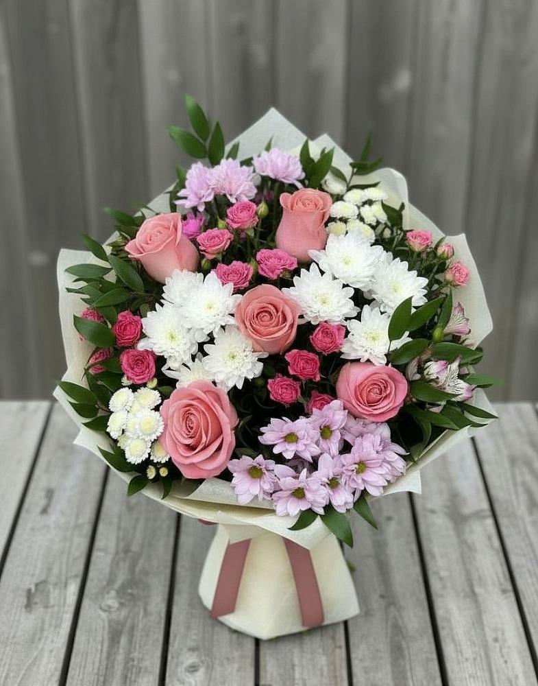 Букет цветов из: Альстромерии, Гвоздики, Розы и Хризантемы в Мезени