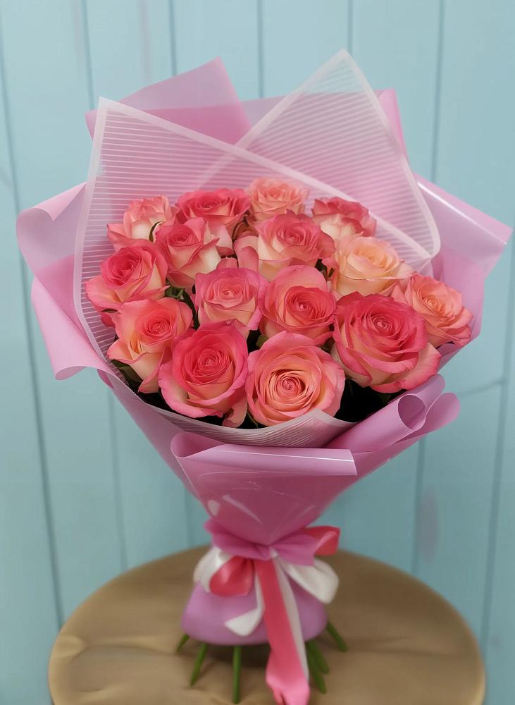 Букет 15 Розовых роз Равель в Мезени