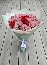 Букет цветов из:  Альстромерии #REPLACE_PRED# Мезени