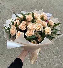 Букет Кремовые розы Латте в Мезени