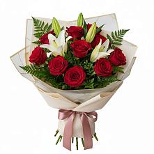 Букет цветов из:  Лилии и Розы в Мезени