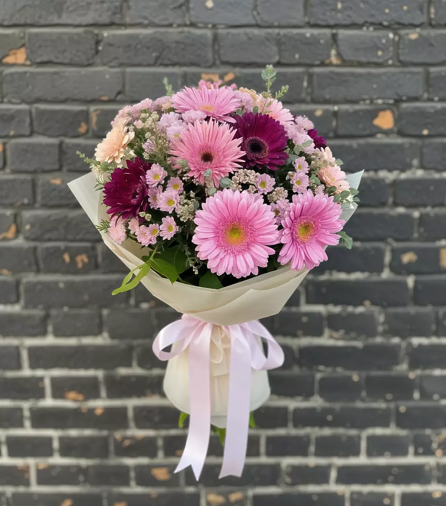 Букет цветов из: Герберы и Хризантемы в Мезени