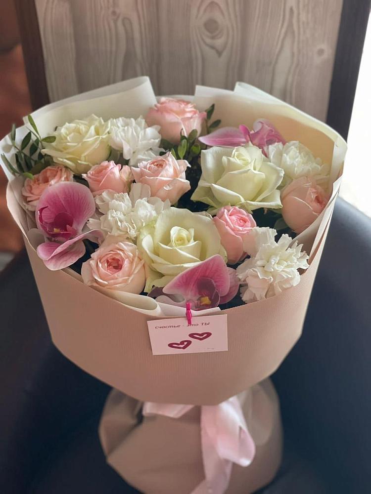 Букет цветов из: Орхидеи, Розы и Гвоздики в Мезени