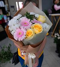 Букет цветов из:  Герберы, Розы и Хризантемы в Мезени