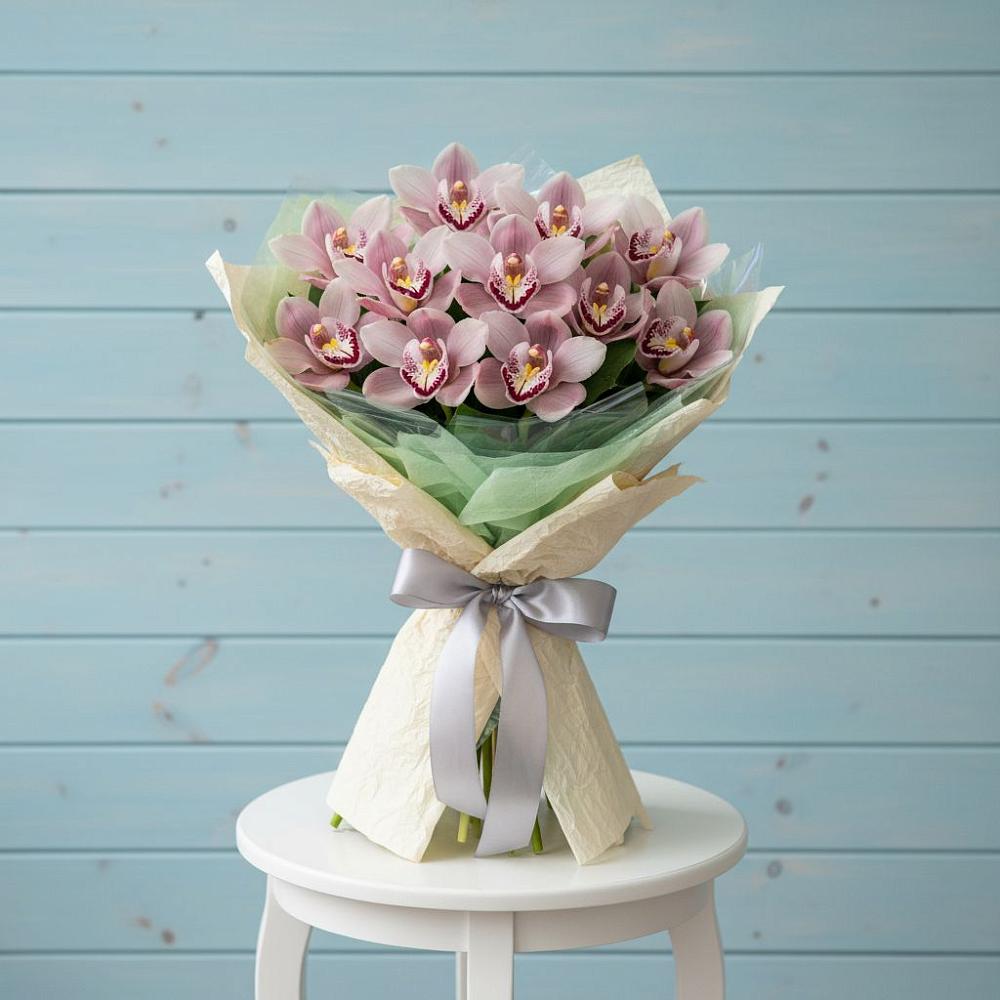 Букет цветов из: Орхидеи и Розы в Мезени