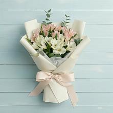 Букет цветов из:  Альстромерии в Мезени
