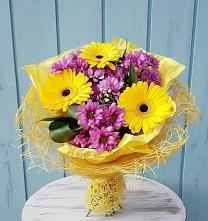 Букет цветов из:  Хризантемы и Герберы в Мезени