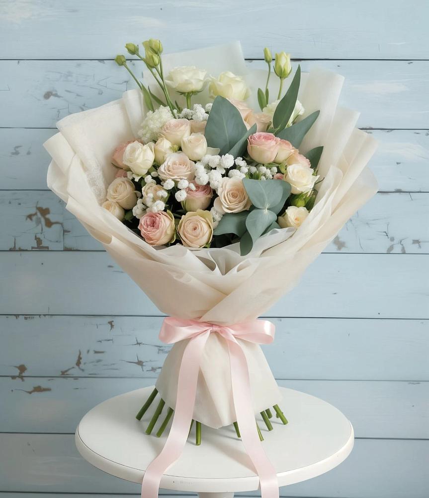 Букет цветов из: Розы и Лизиантусы в Мезени