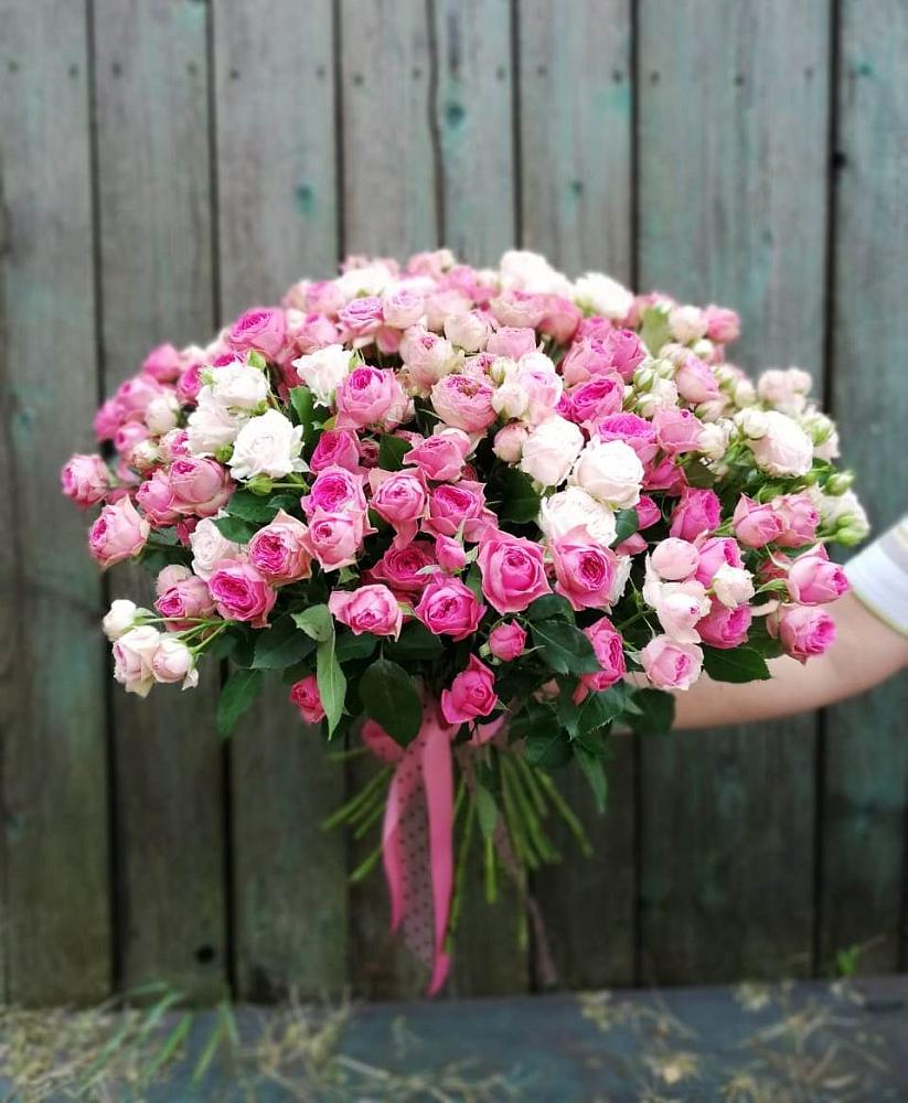 Букет Розовые кустовые розы Натали и Лав Лидия в Мезени