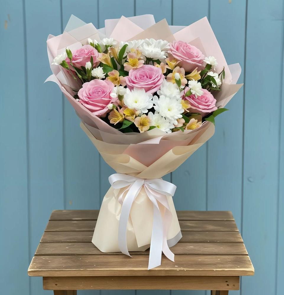 Букет цветов из: Гвоздики, Орхидеи и Розы в Мезени