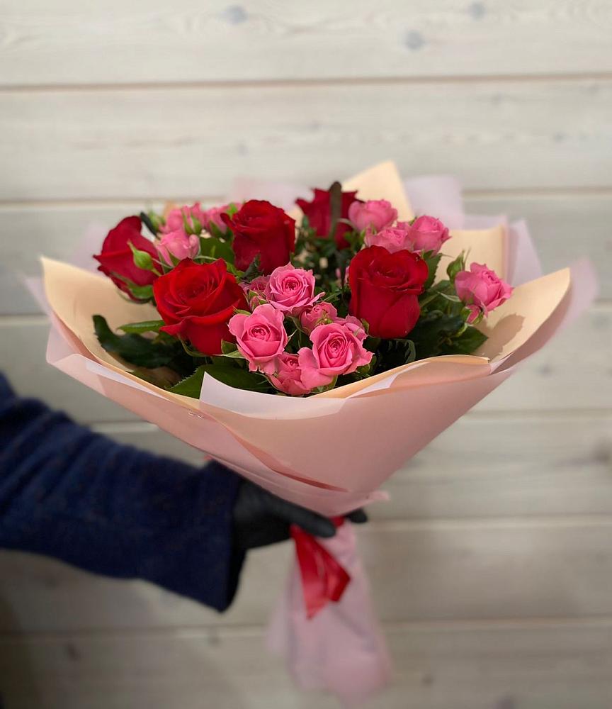 Букет цветов из: Розы в Мезени